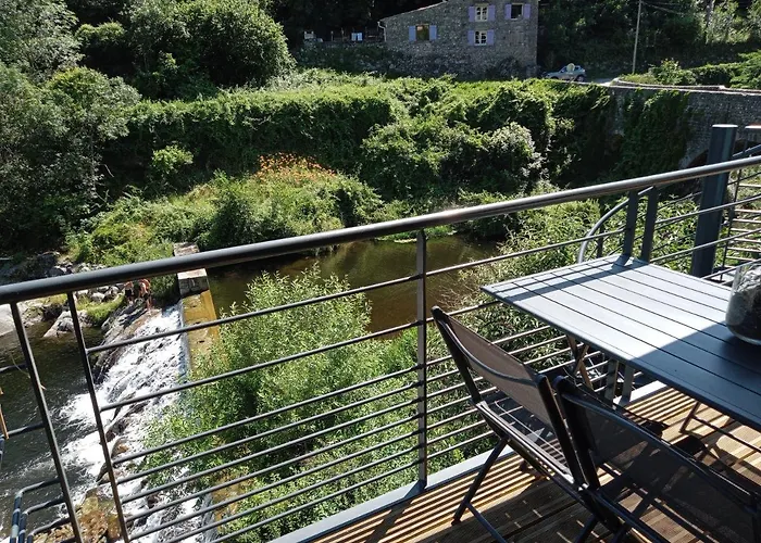 Maison Sur La Riviere Lasalle